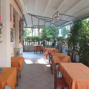 https://hotel-kim-viareggio.it-tuscanyhotel.com